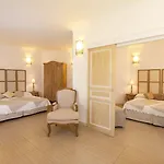 Hotel L'enclos Des Lauriers Roses 3*