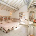 Hotel L'enclos Des Lauriers Roses 3*