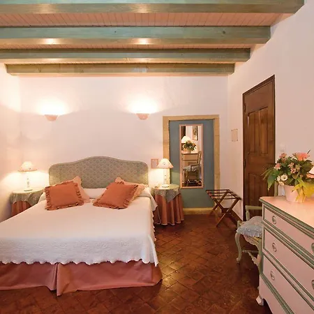L'enclos Des Lauriers Roses 3*