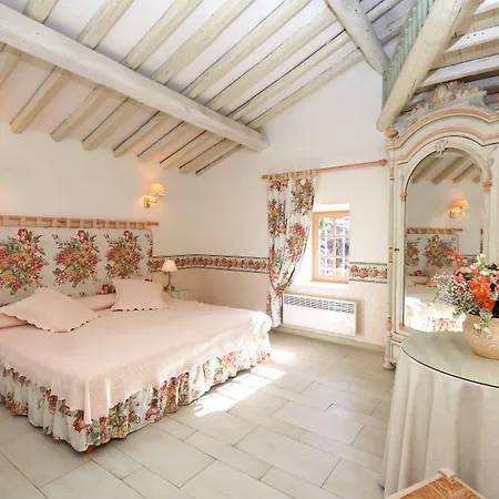 Hotel L'enclos Des Lauriers Roses 3*