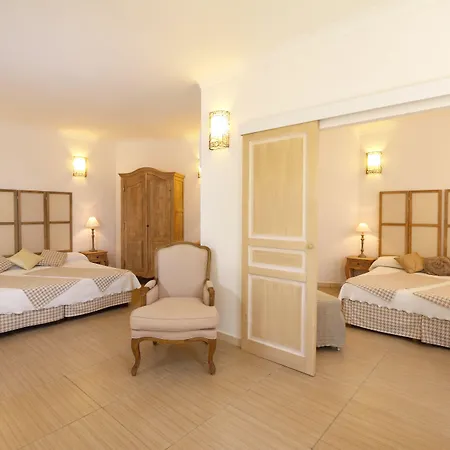 Hotel L'enclos Des Lauriers Roses 3*