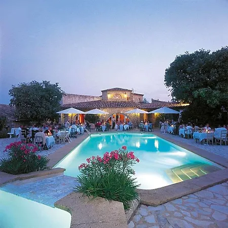 Hotel L'enclos Des Lauriers Roses 3*