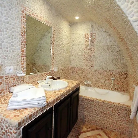 L'enclos Des Lauriers Roses Hotel 3*